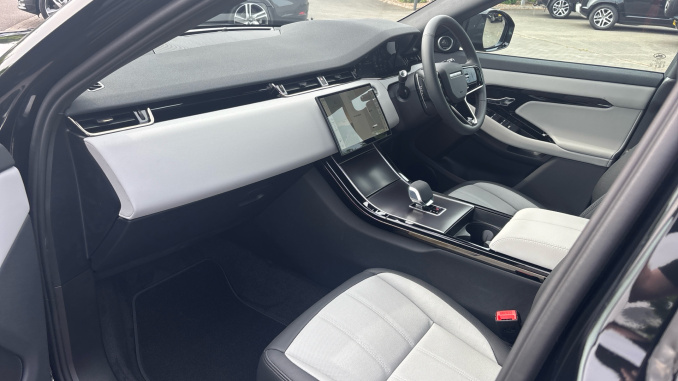 Land Rover Range Rover Evoque 1.5 P270e Edition 5dr Auto Hatchback - Image 43